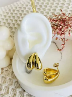 Aretes corazón giro