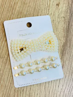 Pinza perlada X3 moño