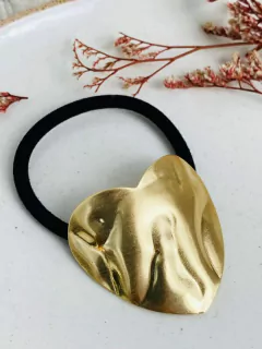 Pony cuff Corazón corrugado