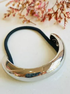 Pony cuff – Liso plateado.