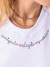 Camiseta Amizade Alegria Gratidão - Bordada - Branca na internet