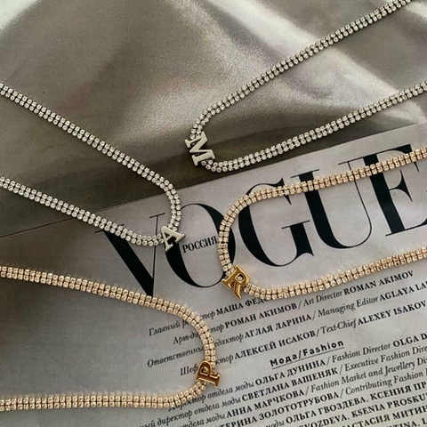 Choker Cravejada com Inicial