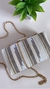 Clutch Linhas Rústicas Detalhes Dourado - comprar online
