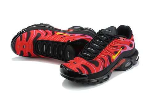SUPREME x Nike Air Max TN Plus "Reddish"