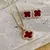 Conjunto colar e brinco de trevo vermelho