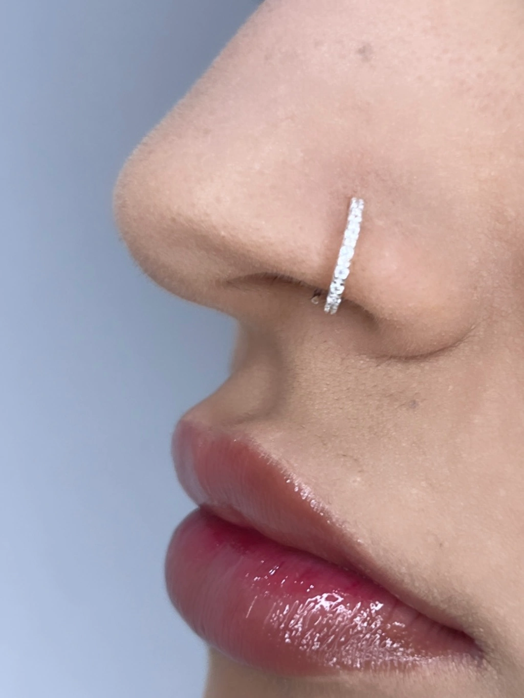 Piercing nariz Argolinha cravejada