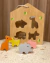 Casita con encastre y buscacaminos - Toffee Tienda