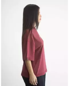 REMERA GLOBAL BORDO en internet