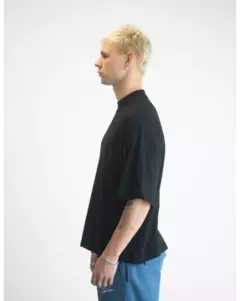 REMERA GLOBAL NEGRO - boi.arg