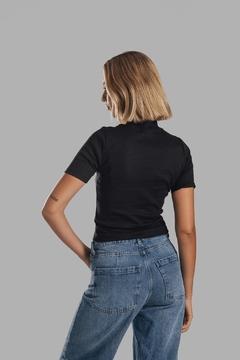 REMERA MANASLU - comprar online