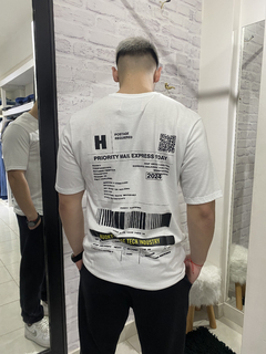 Remera oversize HYK03