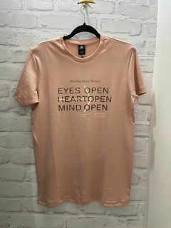 Remera EYES OPEN en internet