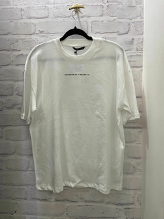 Remera oversize FRHT PROYECT