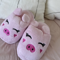 PANTUFLAS | PANTUFLONES DE CHANCHITO EN COLOR CLARO