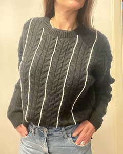 Sweater negro con strass