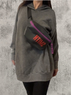 Buzo frisado gris gastado en internet