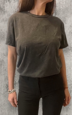 Remera gastada en internet