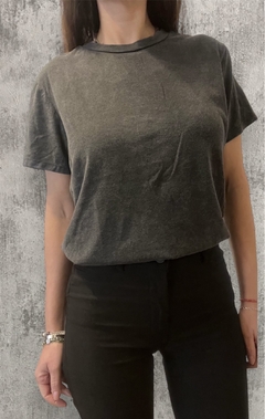 Remera gastada - Mascarada Femenina