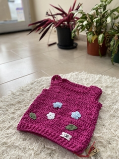 Chalequito fucsia con florcitas - comprar online