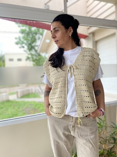 Chalequito para atar beige - RINCÓN DE TEJIDO