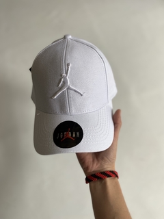 GORRAS JORDAN en internet