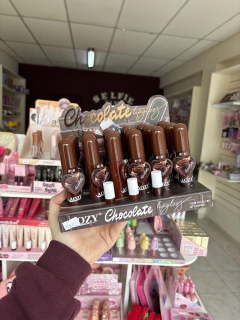 Lip gloss chocolate