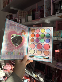 Paleta de sombras color world