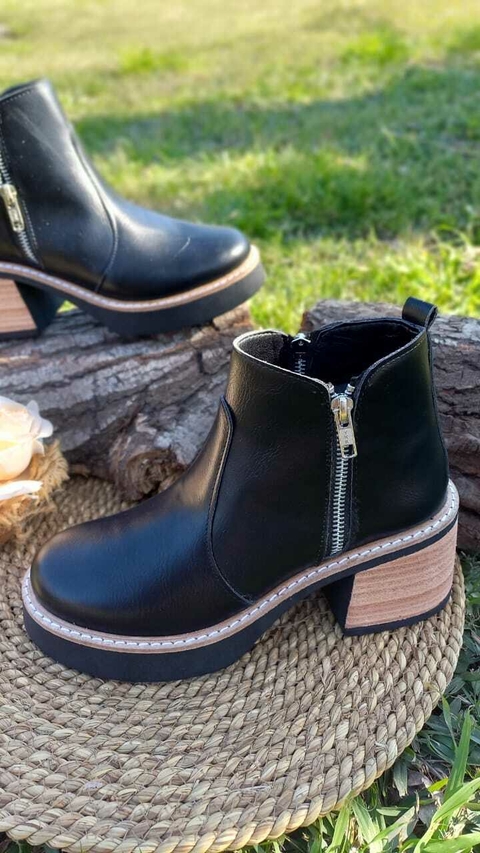 bota taco suela