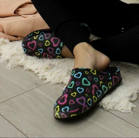 PANTUFLÓN CORAZONES DE COLORES