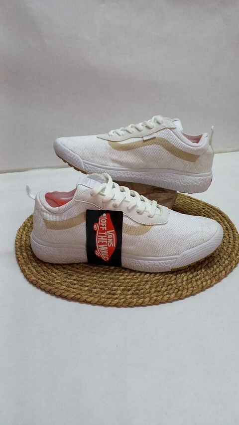 ZAPATILLA VANZ ULTRARANGE BLANCO/BEIGE
