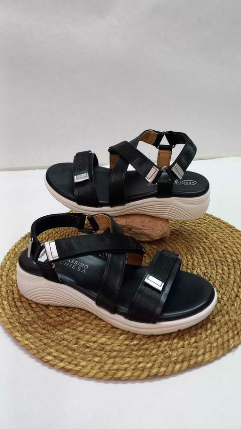 SANDALIAS CON VELCRO