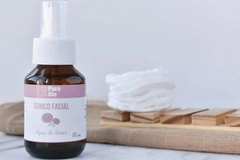 TONICO FACIAL DE ROSAS. Hidratante, suavizante, refrescante. Contiene: 70ml.