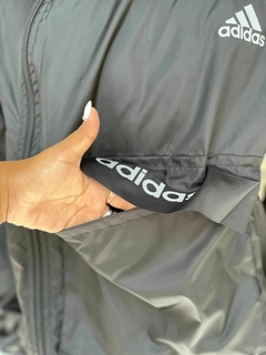 Campera rompeviento