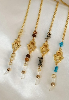 Cadenas con dije doradas