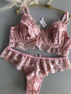 Conjunto Ravena Luxo/Romance na internet