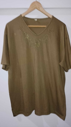 Remera Verde Amplia Bordada - Usada En Buen Estado
