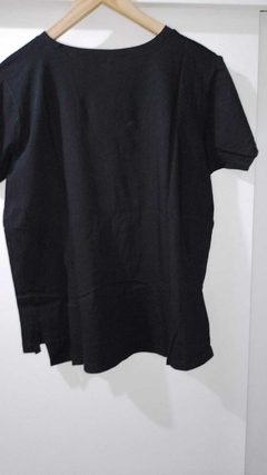 Remera Negra Con Aplique Brillo- Usada En Buen Estado - El Placard Impecable
