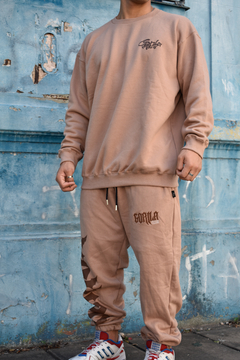 ESCOTE REDONDO “RELIEF” - comprar online