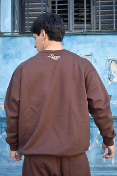 ESCOTE REDONDO “RELIEF” - tienda online