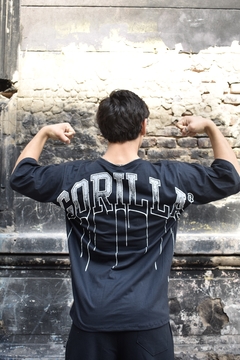Imagen de REMERA OVERSIZED “GORILLAS”