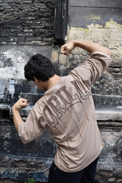 Imagen de REMERA OVERSIZED “GORILLAS”