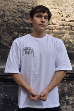REMERA OVERSIZED “GORILLAS” en internet