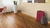 Piso Flotante Melamínico Roble Siena 8mm Textura Clásica (2,41m2 x caja) PRECIO X m2 . No Incluye manta bajo piso. - - comprar online
