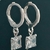 Brinco Argolinha Articulável com Carré 6x6 Cristal - Banhado a Prata