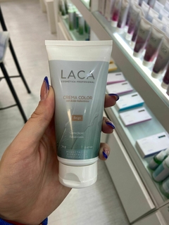 CREMA COLOR CON ÁCIDO HIALURÓNICO - TONO ÚNICO