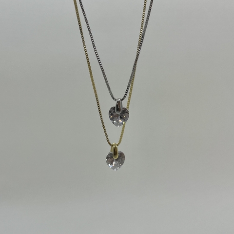 Gargantilha com pingente de coração de zircônia