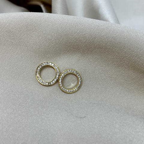 Brinco círculo cravejado