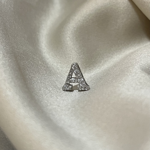 Pingente LETRA com microzircônias