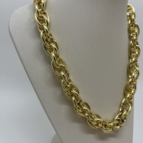 Super corrente com fecho boia