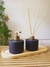 Kit Lavabo 3 Peças: Difusor de Varetas, Porta Sabonete 240 ml e Bandeja Decorativa de Madeira Cor Preto Fosco